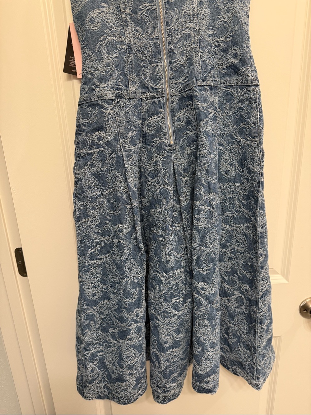 Avec Les Filles Slate Blue Denim Paisley Square-Neck Midi Dress - Picture 5 of 8